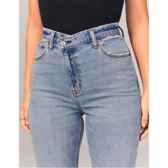 Abercrombie Fitch Jeans 90s Slim Straight Ultra High Rise Blue Women Size 31/12 - Picture 2 of 15